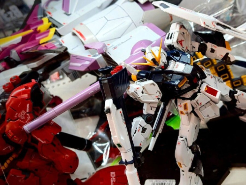 プラモデルのガンプラ