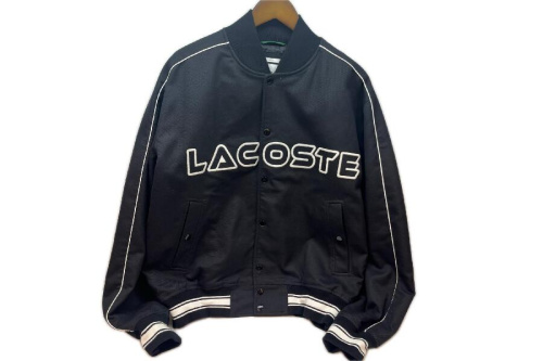 ラコステのLACOSTE