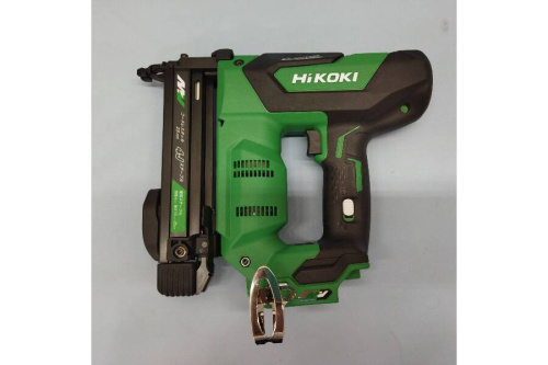 電動工具の中古コードレスタッカー