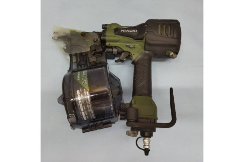 中古エアー工具の中古釘打ち機