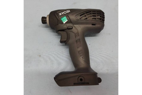 中古電動工具の中古インパクトドライバ