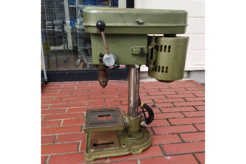 工具の中古卓上