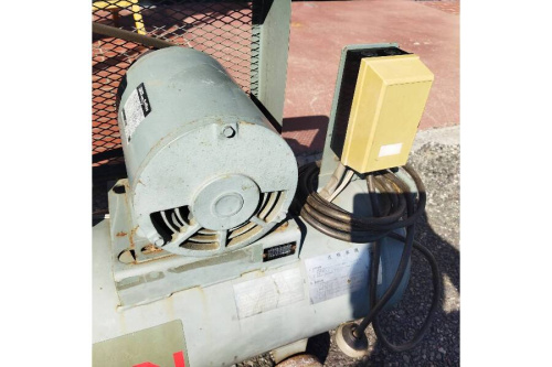 中古コンプレッサーの日立工機