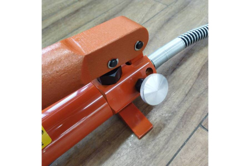 育良精機の工具専門店