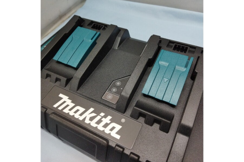 中古充電器のマキタ