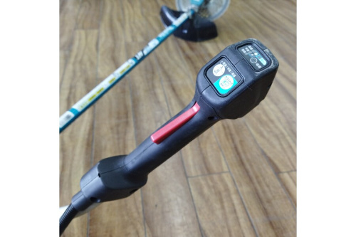 刈払機のバッテリー式