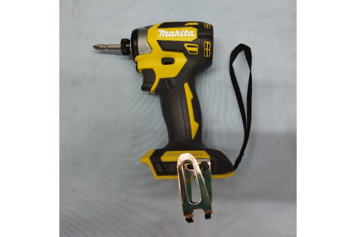 インパクトドライバーのマキタ（MAKITA）