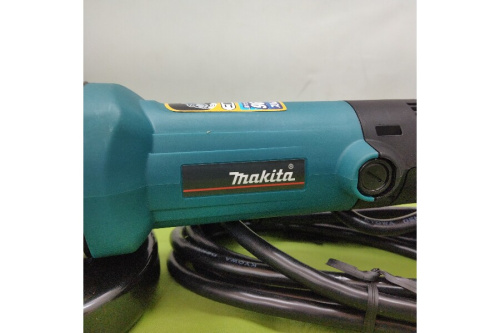 ディスクグラインダーのマキタ(MAKITA)