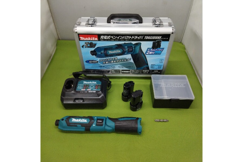 工具のインパクトドライバー
