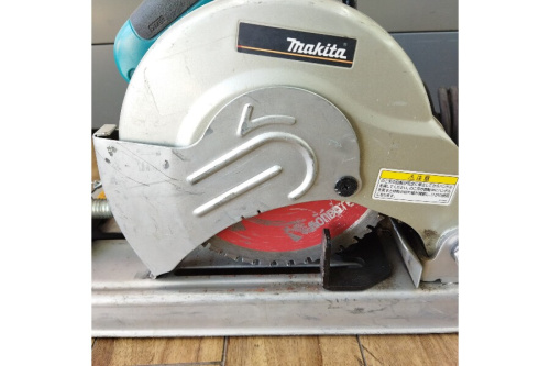 マキタ(MAKITA)のチップソー切断機