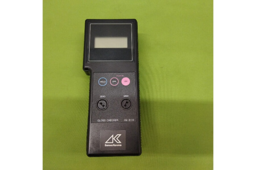 HORIBA（ホリバ）のグロスチェッカー