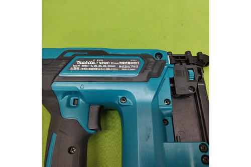 釘打ち機のマキタ（MAKITA）