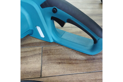 マキタ(MAKITA)の電動チェンソー