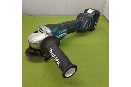 ディスクグラインダーのマキタ（MAKITA）