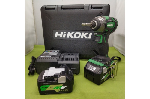 工具のインパクトドライバー