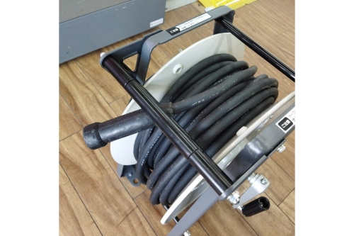 溶接ケーブルリールの工具専門店