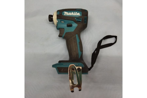 インパクトドライバーのマキタ（MAKITA）