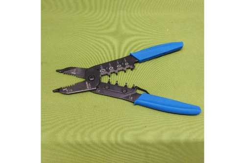 工具用品のホーザン（HOZAN）