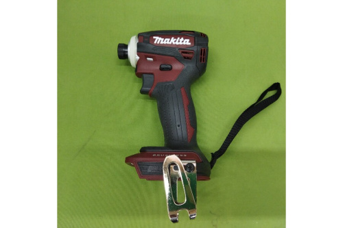 インパクトドライバーのマキタ（MAKITA）