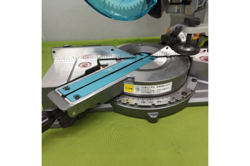 工具専門店