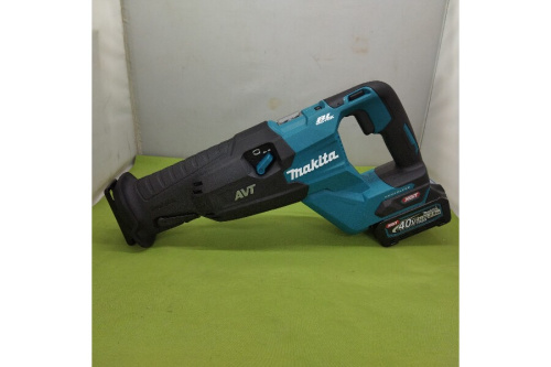 セーバーソーのマキタ（MAKITA）