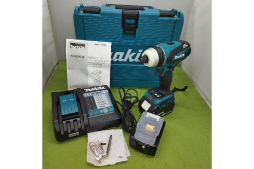 工具のインパクトドライバー