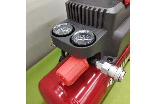 オイルレスエアーコンプレッサーの工具専門店