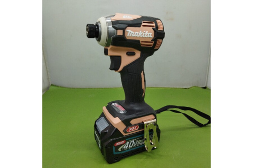 インパクトドライバーのマキタ（MAKITA）