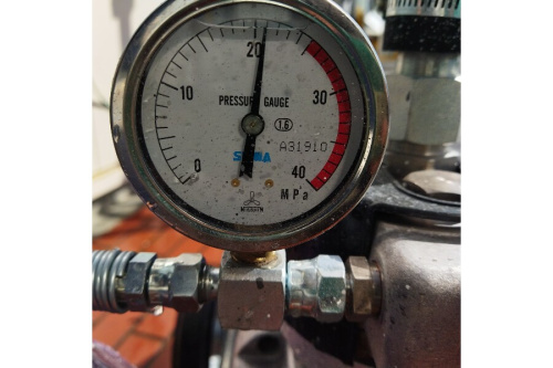 精和産業の塗装機