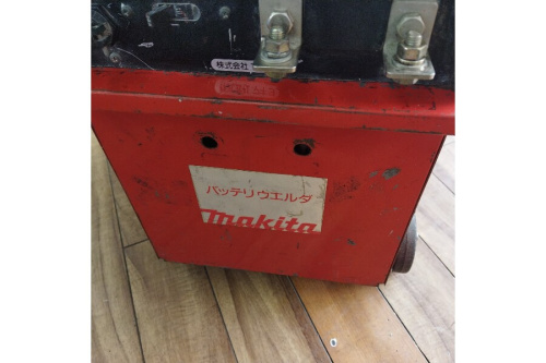 マキタ（MAKITA）のバッテリーウエルダ