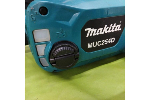 マキタ(MAKITA)の充電式チェンソー