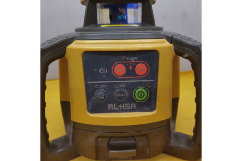 トプコン（TOPCON）の回転レーザー