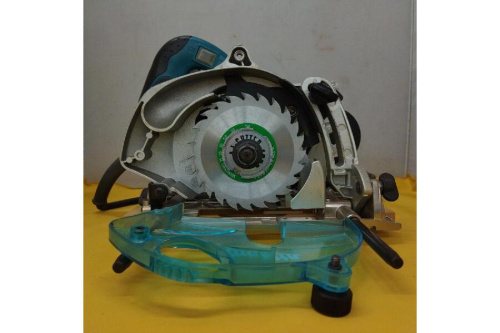 マキタ（MAKITA）の小型ミゾキリ