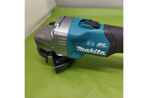 マキタ（MAKITA）の充電式ディスクグラインダ