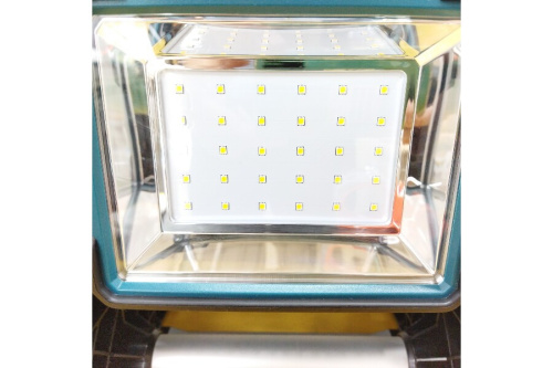 マキタ（MAKITA）のスタンドライト