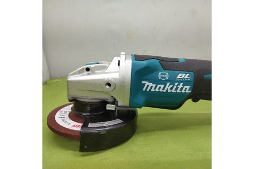 ディスクグラインダーのマキタ（MAKITA）