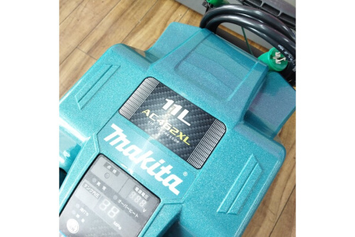マキタ（MAKITA）のエアコンプレッサ