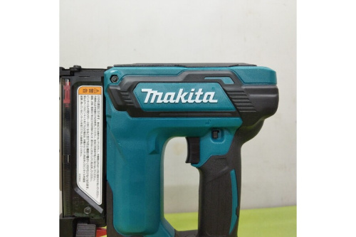マキタ（MAKITA）のタッカー