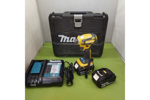 工具のインパクトドライバー