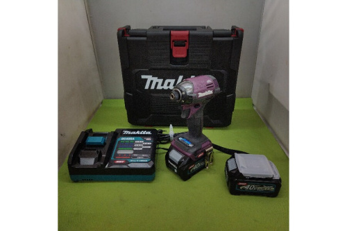 工具のインパクトドライバー