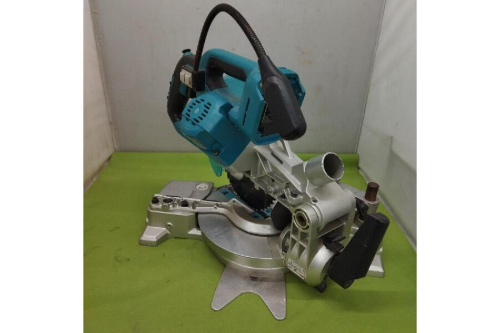 丸ノコのマキタ（MAKITA）