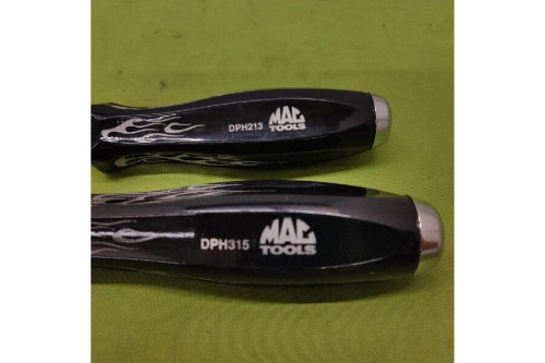 マックツールズ（Mac Tools）のプラス貫通ドライバーセット