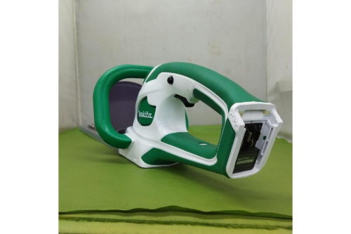 マキタ（MAKITA）の充電式生垣バリカン