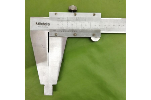 ミツトヨ(Mitutoyo)の長尺ノギス