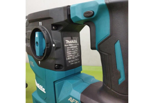 マキタ（MAKITA）の充電式ハンマドリル