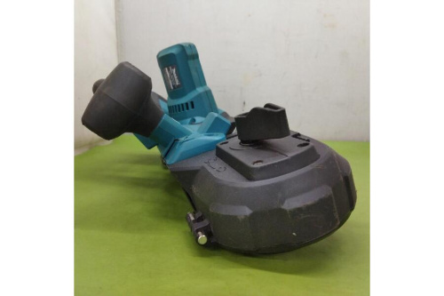 充電式ポータブルバンドソーのPB181DZ