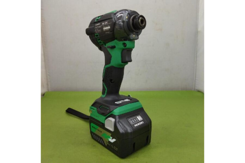 日立工機のコードレスインパクトドライバー