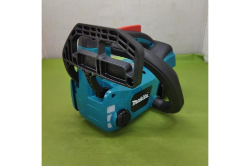 マキタ（MAKITA）の充電式チェンソー