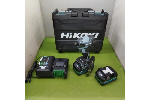 工具のインパクトドライバー