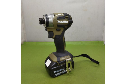 インパクトドライバーのマキタ（MAKITA）